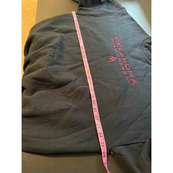 Oklahoma Sooners XL Black Sweatshirt Red Embroidered Logo Pullover Football - Picture 7 of 8